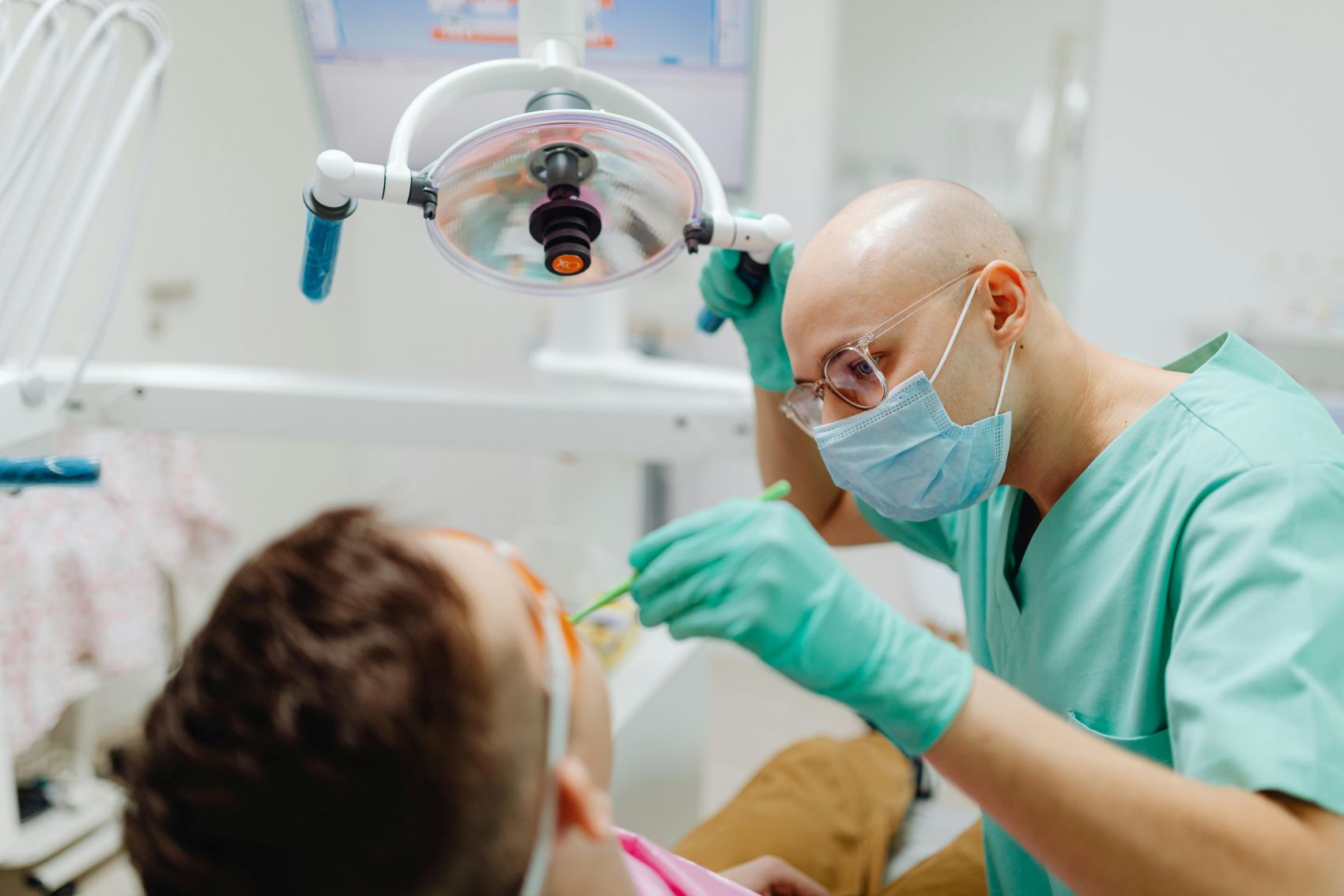 what a dentist checks during an oral cancer screening